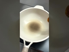 앵후이 넓은 누드러스를 새우가루로 요리합니다.