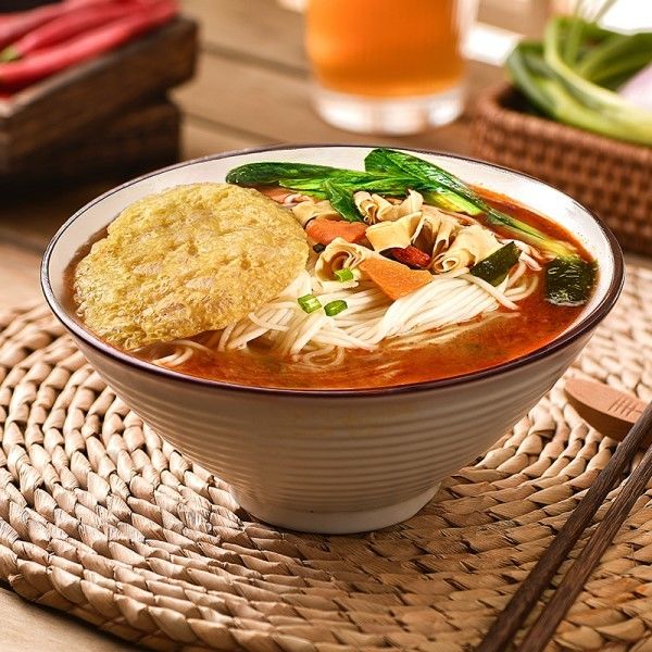 맛있는 튀김 없는 라멘 인스턴트 누드리스 양장기 홍콩 스타일 지방 주스 맛