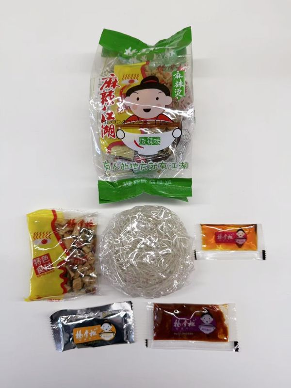 끓는 물 조리 방법 중국어 감자 버미첼리 약간 매운 맛 팬
