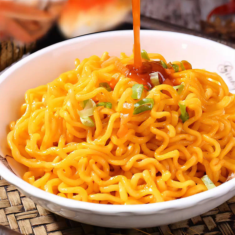모든 레스토랑 에 적합 한 동양 nudles 의 진정 한 맛 을 발견 하십시오