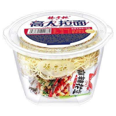 건강 한 식사 를 위해 맛있고 영양 이 풍부한 재료 를 가진 튀김 안 된 라멘 인스턴트 누드리스